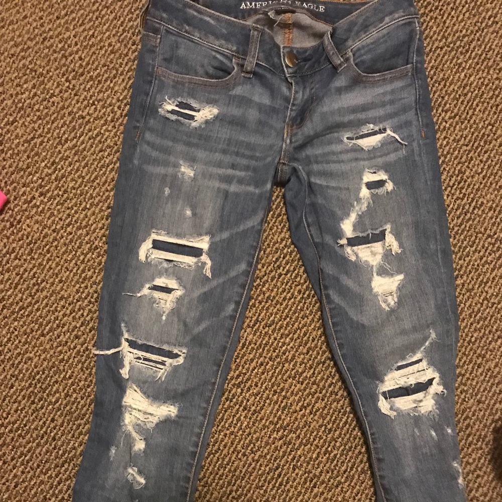 American eagle super stretch destroyed jeans